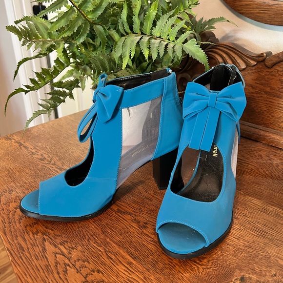 Brand new blue booties! Never worn. - Picture 2 of 4